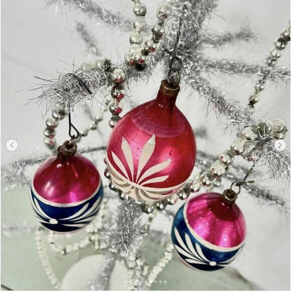 Vintage Christmas Tree Ornaments Teardrop Pink Aqua Blue Glass Poland Set 3 - Picture 6 of 9